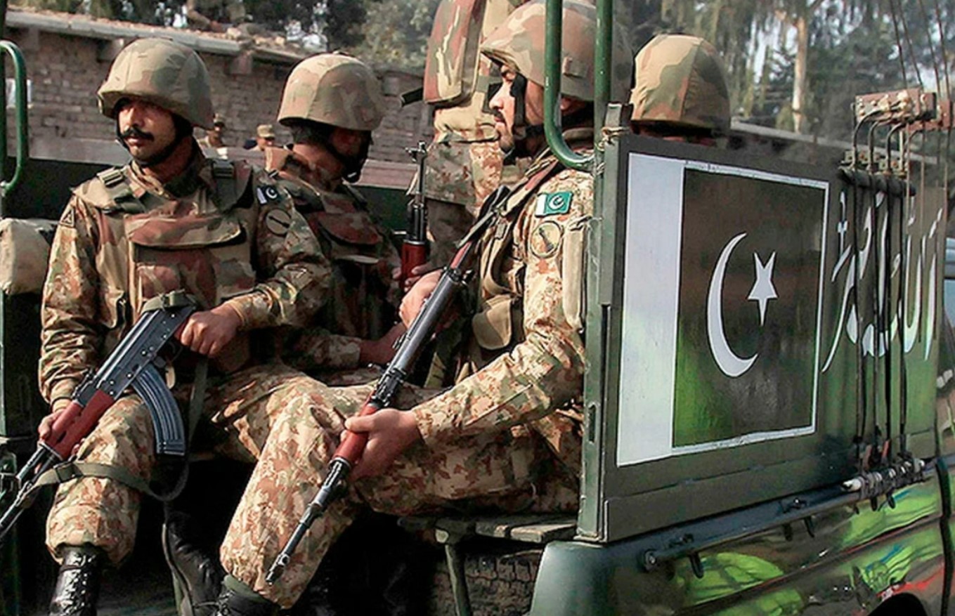 Pakistan silahsız qalıb
