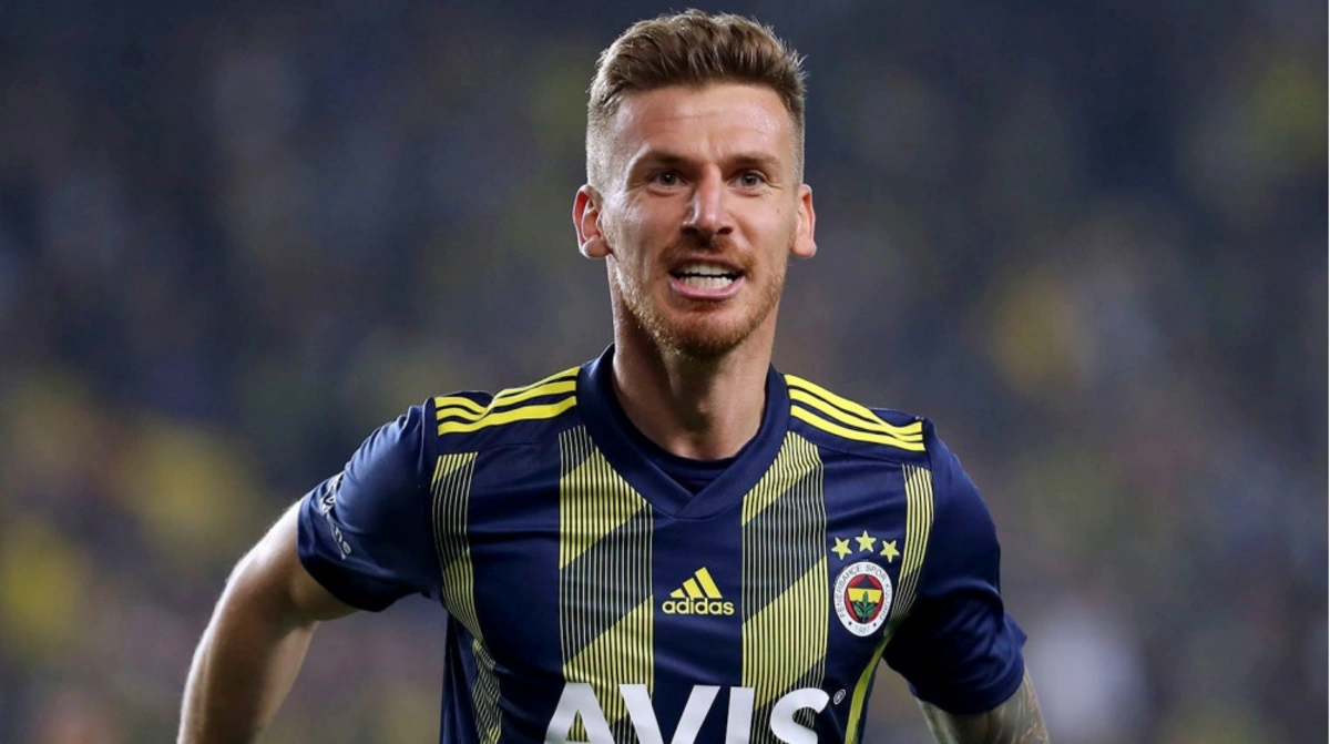 Serdar Aziz "Fənərbağça"nı üçüncü liqa klubuna dəyişir