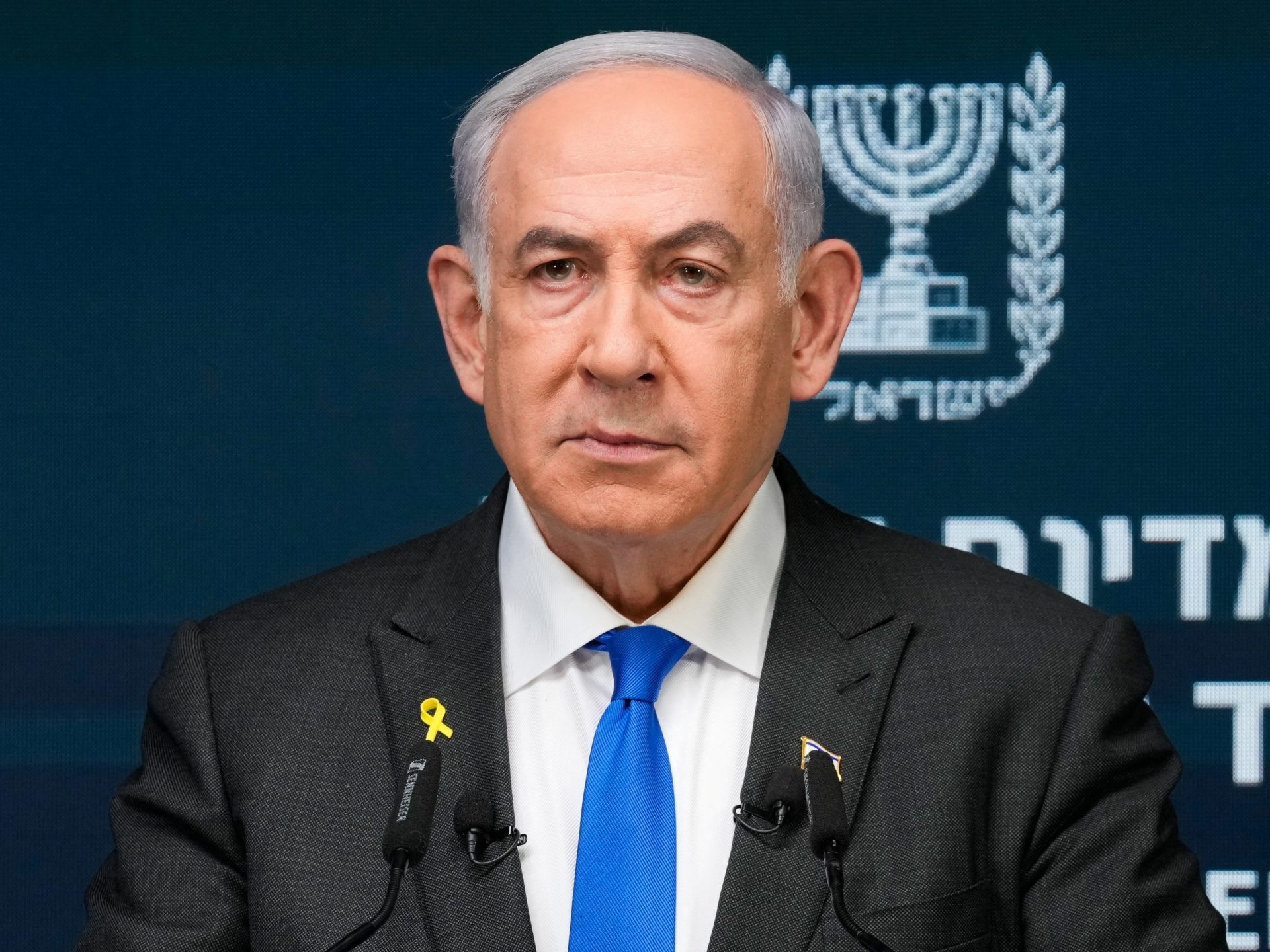 Netanyahu məəttəl qalıb
