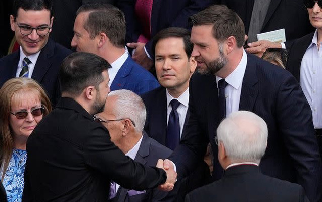 Zelenski və Vens mübahisədən sonra ilk dəfə görüşdü - FOTO