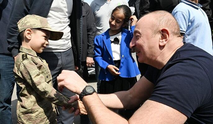 Laçında maraqlı dialoq: "Sən mütləq general olacaqsan"