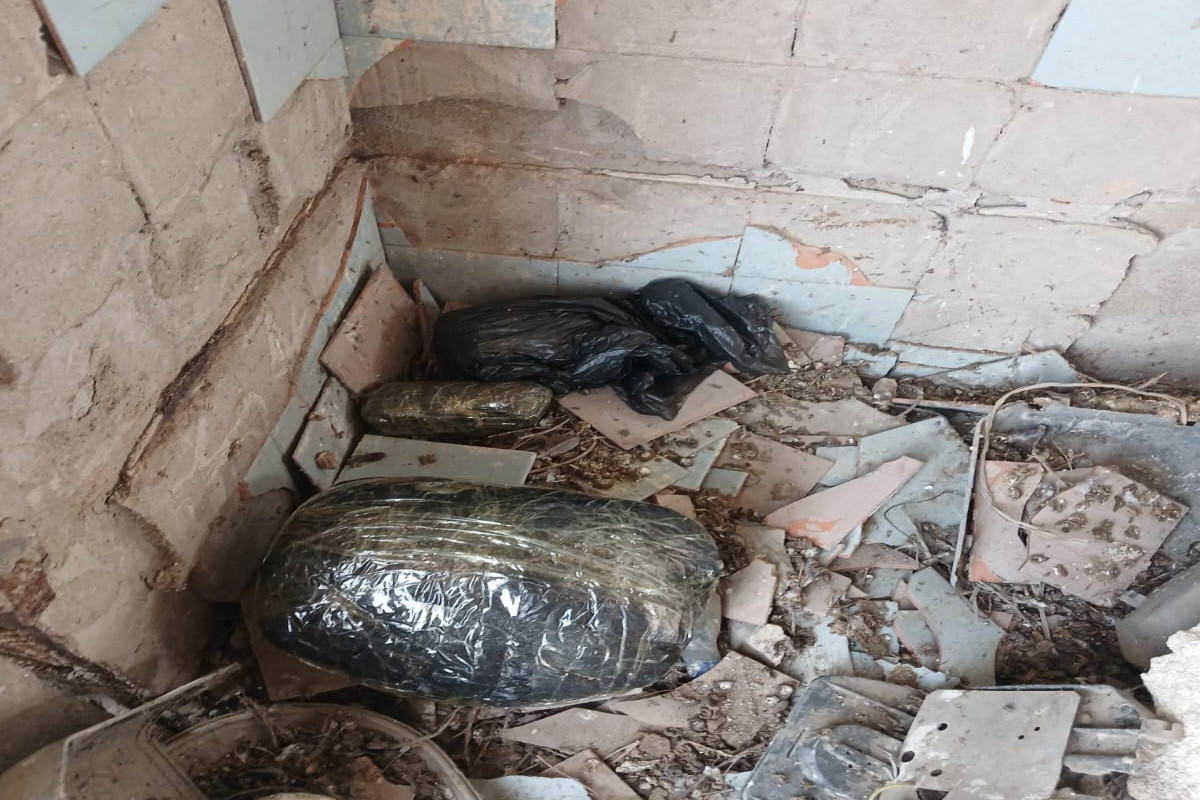 Salyanda gizlədilmiş 2,5 kq narkotik aşkarlanıb - FOTOLAR