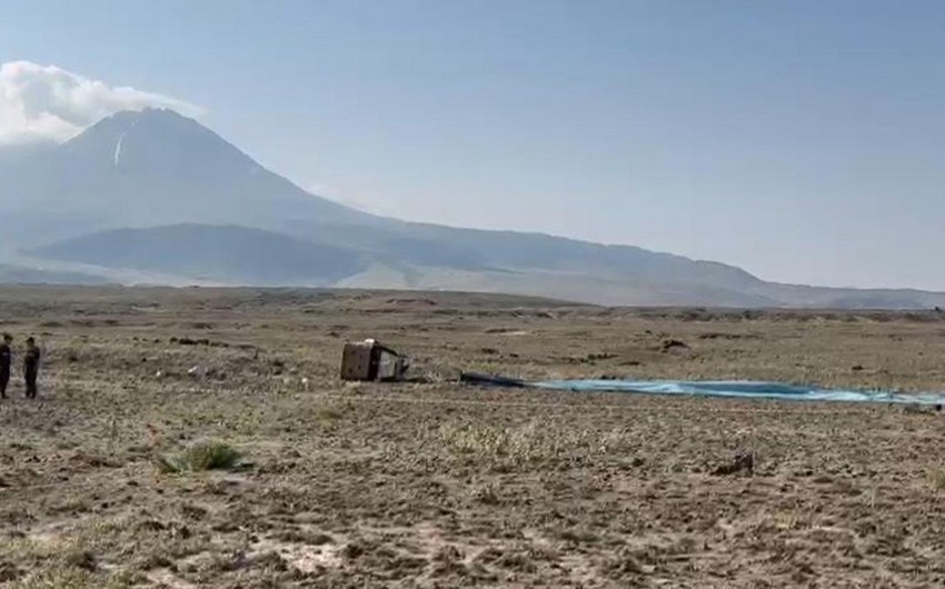 Türkiyədə iki hava şarı yerə çırpılıb