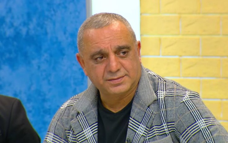 "Oğlumun yanında dəfn etdim"