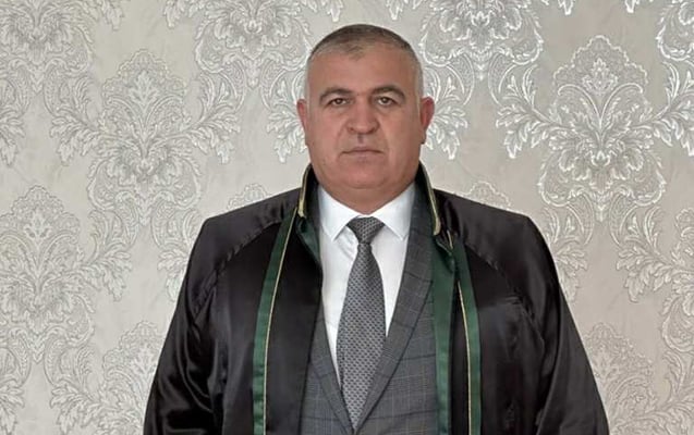 Əri vəkili təhdid etdi: Qadın müdafiəçisiz qaldı