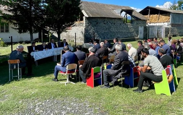 İcra başçısı özü özünü ifşa edib... - FOTO