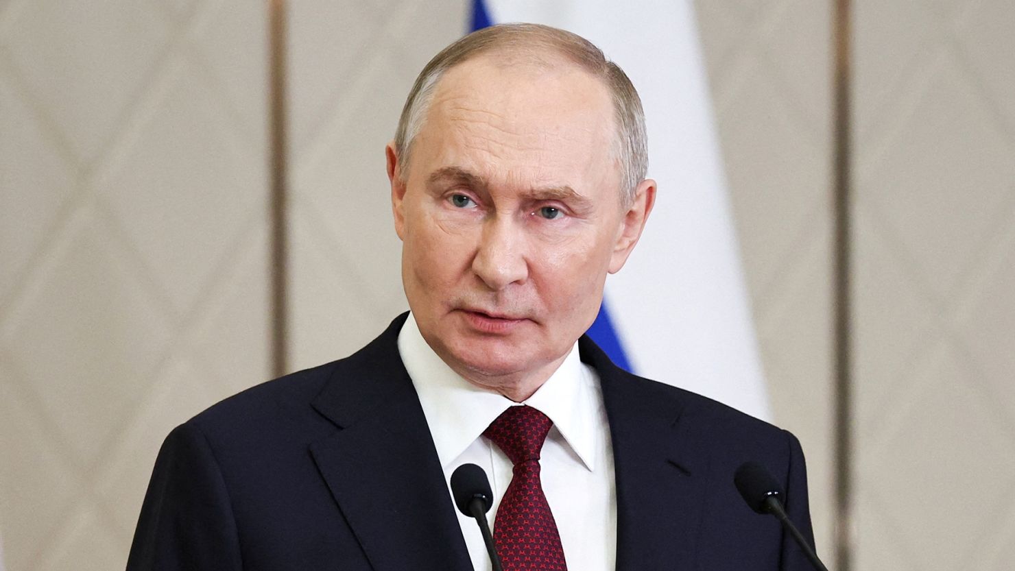 “Üçüncü dünya müharibəsindən narahatam” - Putin