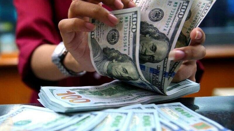 Rusiyada dollar və avro BAHALAŞDI