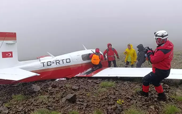Türkiyədəki təyyarə qəzasında pilot ölüb: Sərnişin sağ qalıb
