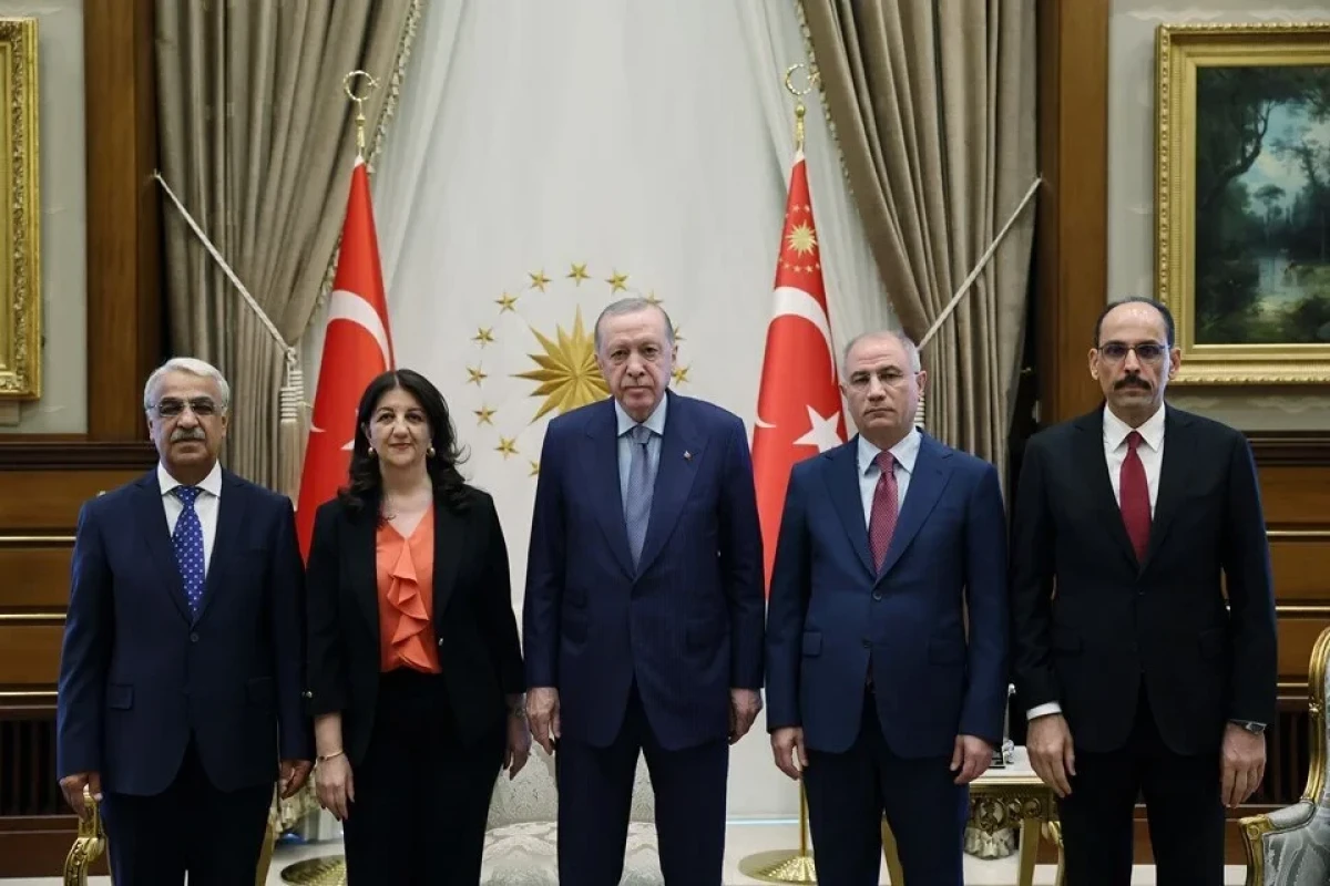 Ərdoğan DEM Partiya heyəti ilə PKK-nın tərksilahını müzakirə edir