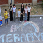 Uşaqlar üçün art-terapiya seansları davam edir