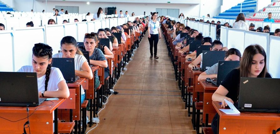 Sualların səhv olduğunu iddia edən müəllim: “Eşqi Bağırovla görüşdüm, məhkəməmiz olacaq”