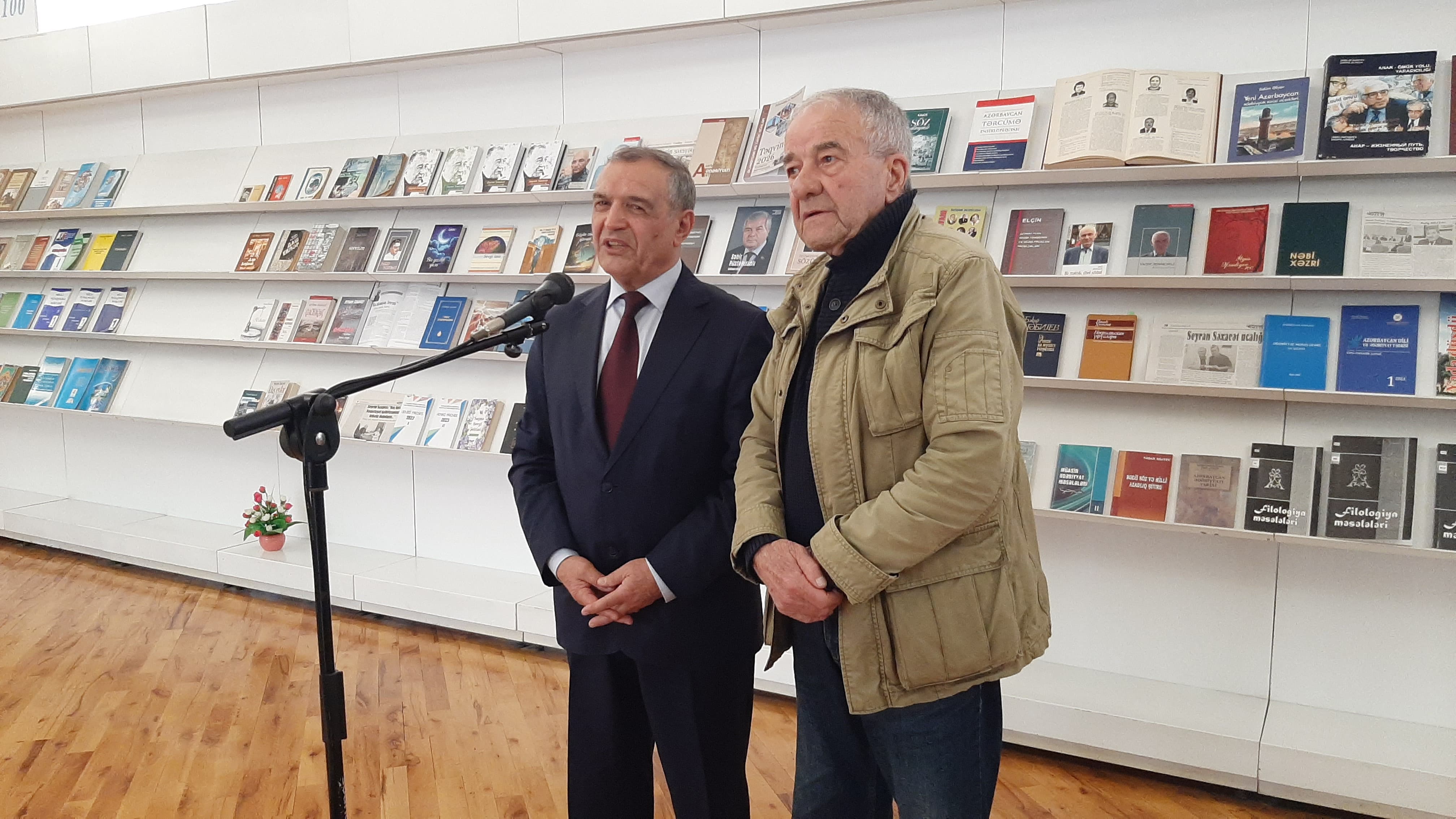 Milli Kitabxanada 80 yaşlı söz ustadına həsr olunan yubiley sərgisi  - FOTOLAR