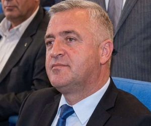 Evli qadını qaçıran qalmaqallı məmura cinayət işi açıldı