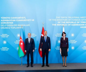 Türkiyə, Azərbaycan və Gürcüstan XİN başçıları İstanbul Bəyannaməsi imzalayıblar