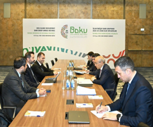 Mikayıl Cabbarov görüş keçirib