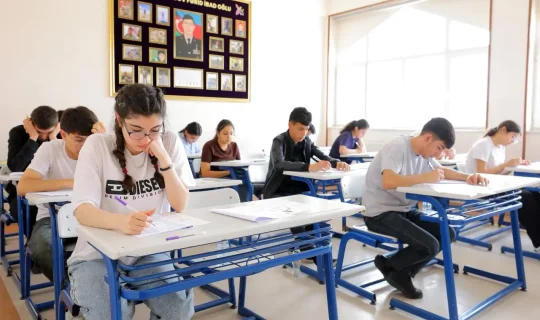 350-yə yaxın məktəb kağız jurnaldan imtina edib