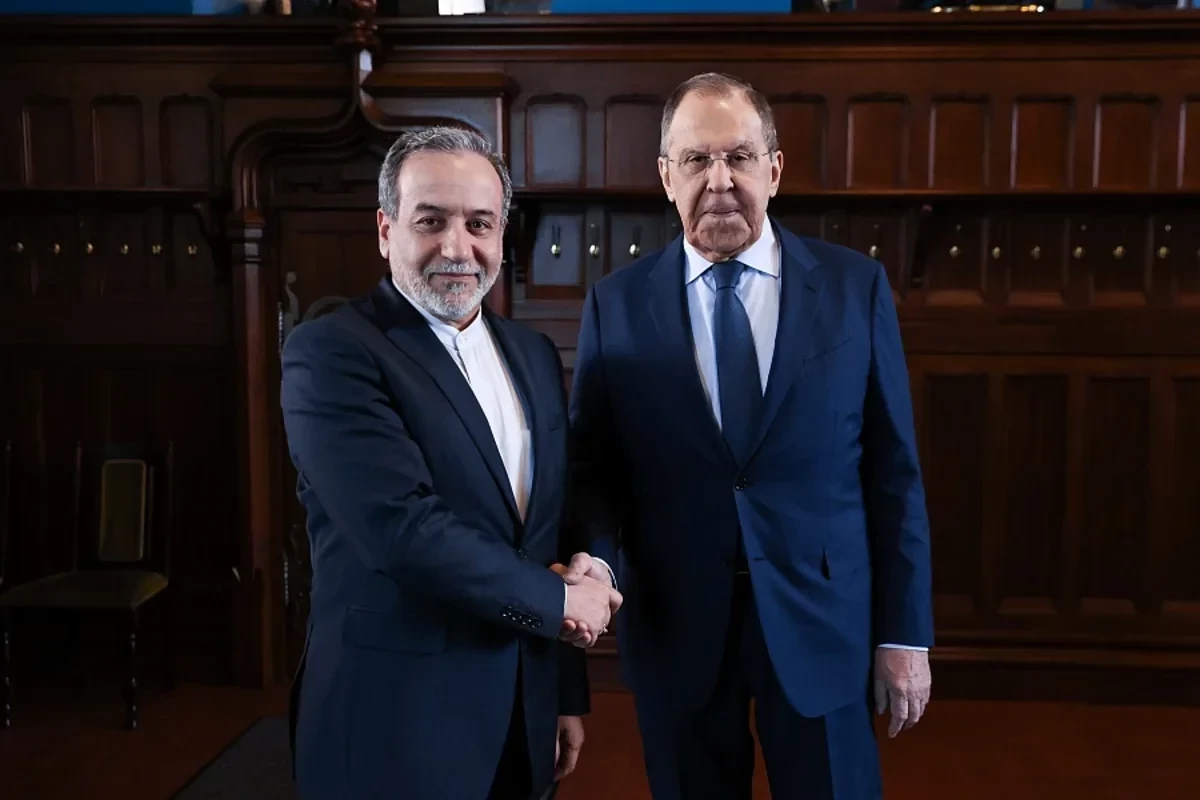 İran və Rusiya XİN başçıları regiondakı vəziyyəti müzakirə ediblər