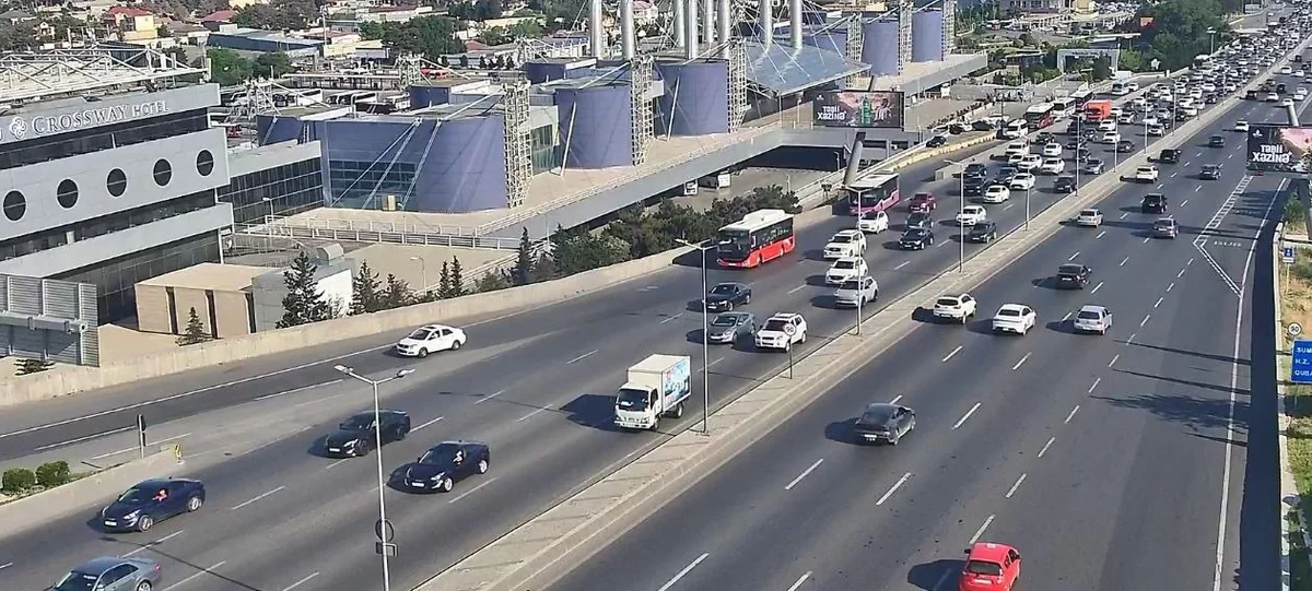 Bakıda 5 istiqamətdə tıxac müşahidə olunur