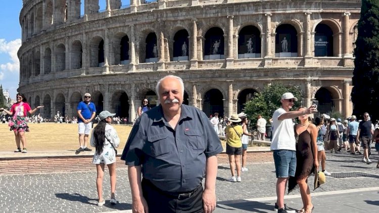 Xalq artisti Romanı fəth edir