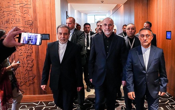 Trampın hədələri danışıqları DAYANDIRDI