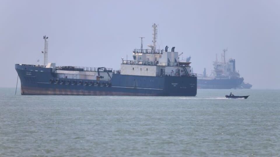 Hörmüzdə 3 tanker saxlanıldı 