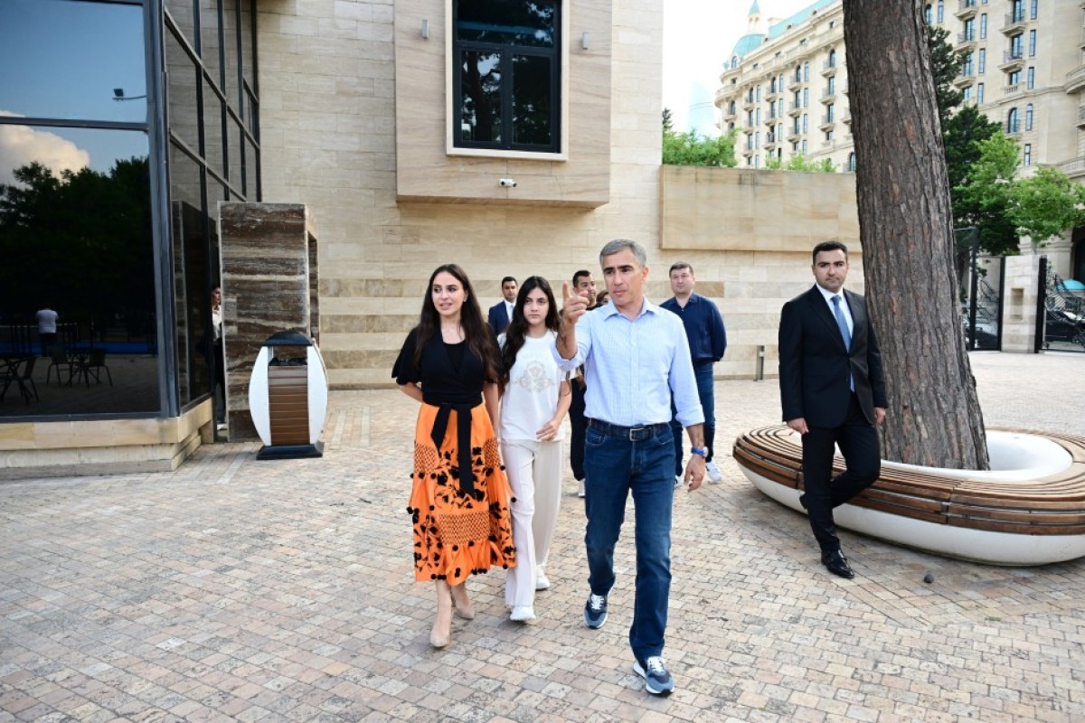 Leyla Əliyeva və Arzu Əliyeva açılış və təqdimat mərasimlərində iştirak ediblər