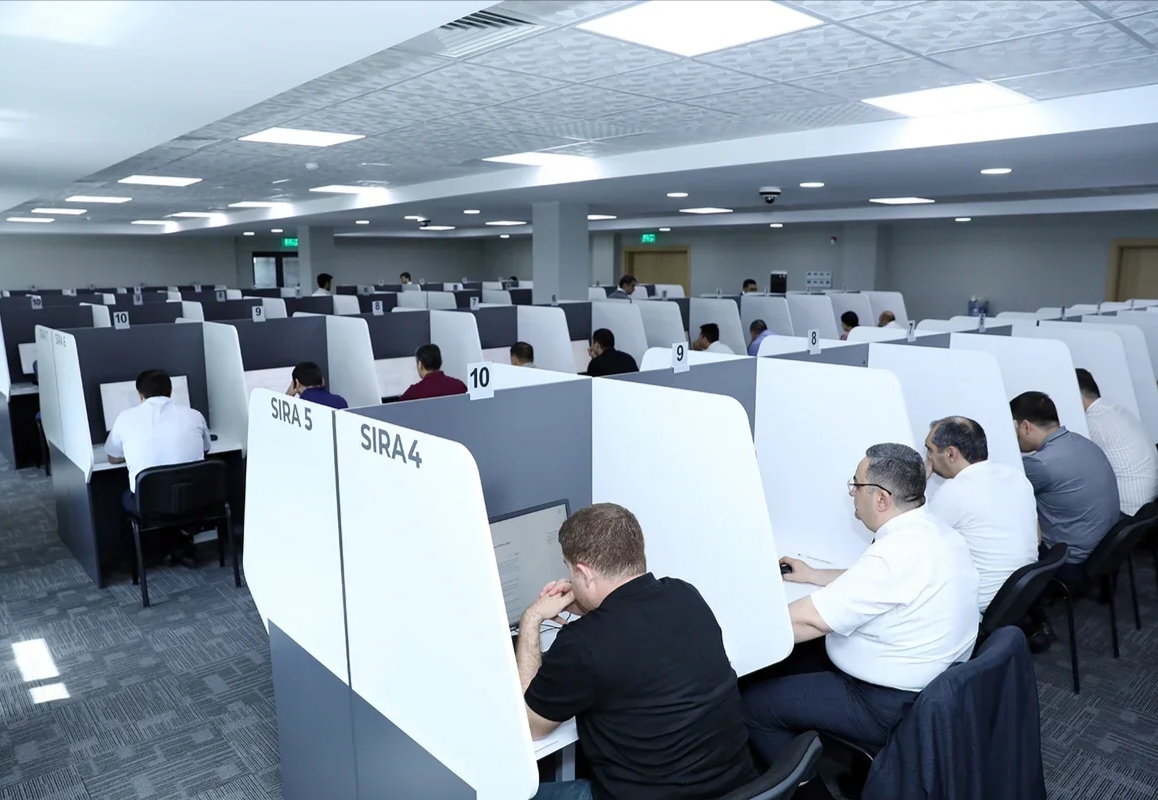 Hakimliyə namizədlər üçün test imtahanı keçirilib