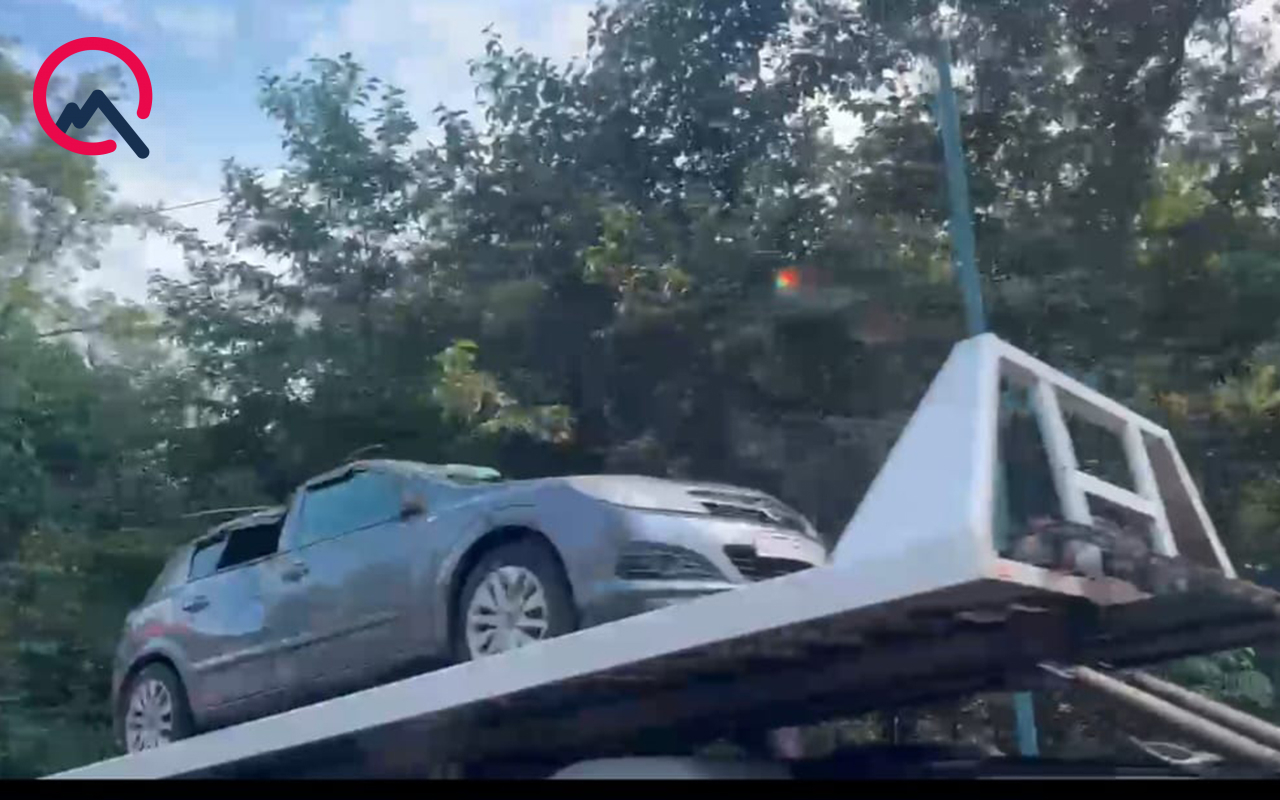 “Opel” dərəyə aşdı, 4 yaralı var