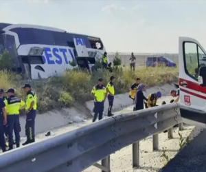 Türkiyədən İraqa gedən avtobus aşdı - 40 nəfər xəsarət aldı