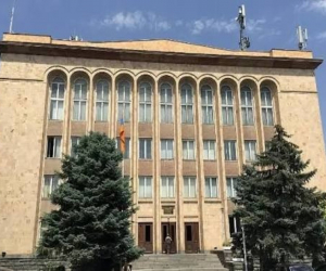 Ermənistan Konstitusiya Məhkəməsi parlament seçkilərinin nəticələrini qüvvədə saxlayıb