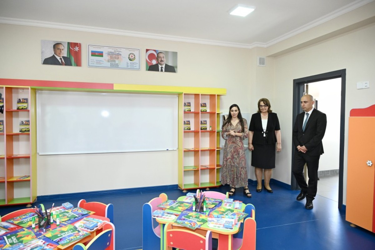 Leyla Əliyeva Yevlaxda məktəb binasının açılışında iştirak edib - FOTOLAR