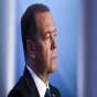 Medvedev Xameneyinin dəfn mərasimində Rusiyanı təmsil edir